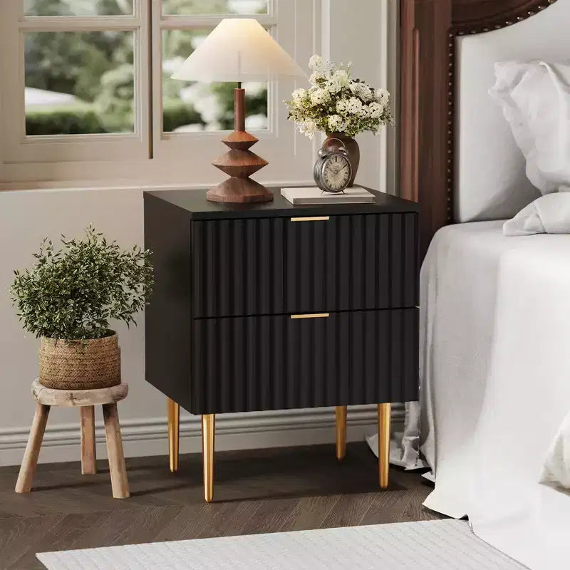 Comodino moderno con scanalature, confezione da 2, con 2 cassetti, comodino laterale oro e legno per camera da letto, appartamento, design elegante