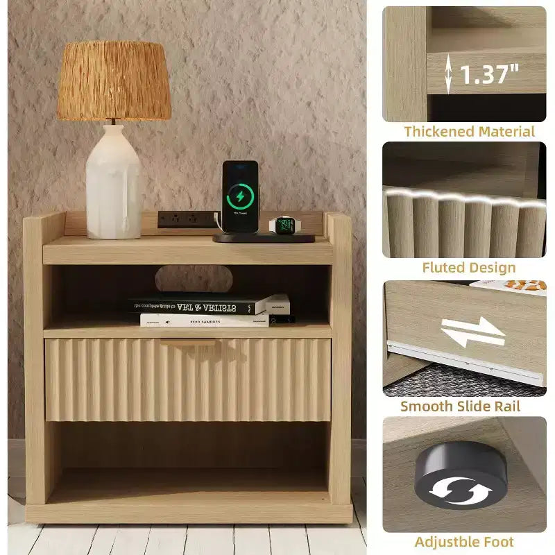 Tavolino da Salotto Moderno in Legno con Stazione di Ricarica, Tavolino Laterale con 1 Cassetto, Porte USB, Comodino, Ampio Spazio di Archiviazione, per Camera da Letto, Soggiorno, Mobile d'Appoggio per la Casa
