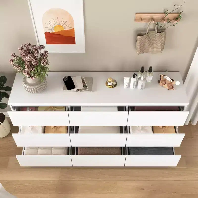 Cassettiera a 9 cassetti con design senza maniglie, cassettiera moderna in legno bianco opaco per camera da letto, cassettiera per soggiorno