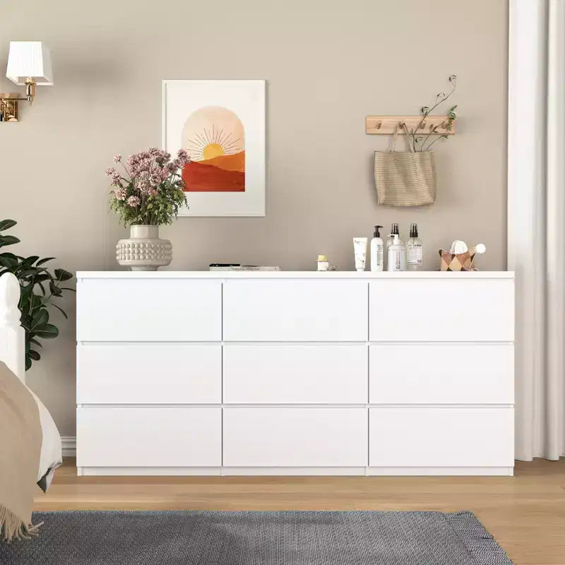Cassettiera a 9 cassetti con design senza maniglie, cassettiera moderna in legno bianco opaco per camera da letto, cassettiera per soggiorno