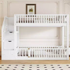 Letto a castello Twin su Twin con struttura e sponde a forma di staccionata, scaletta con contenitore