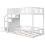 Letto a castello Twin su Twin con struttura e sponde a forma di staccionata, scaletta con contenitore