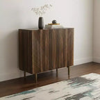 32 Credenza geometrica in legno marrone intagliato a due ante