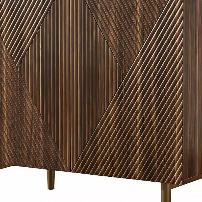 32 Credenza geometrica in legno marrone intagliato a due ante