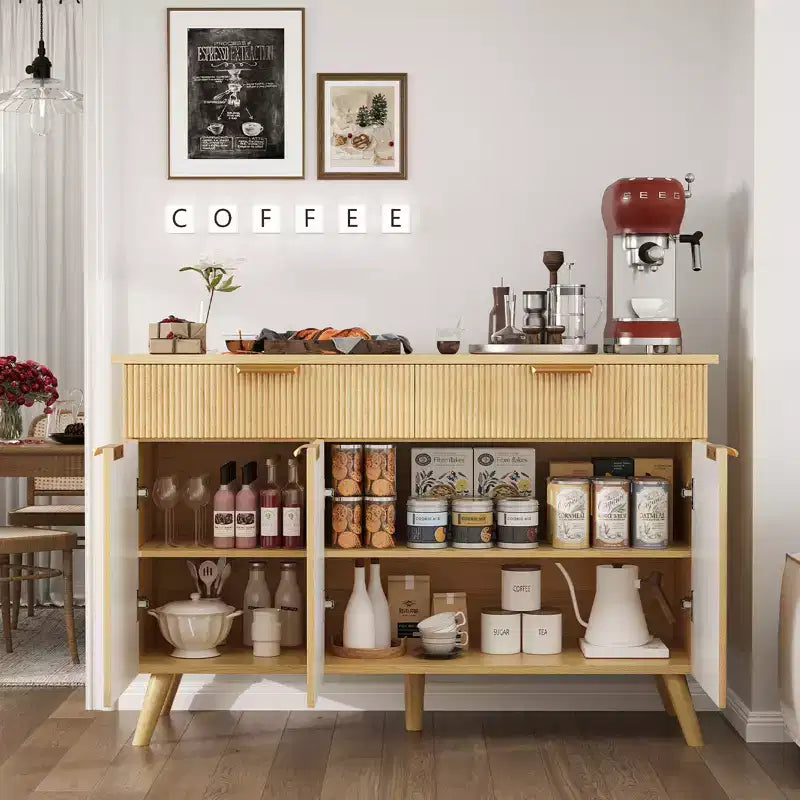 Credenza a onda scanalata con cassetti e 3 ante